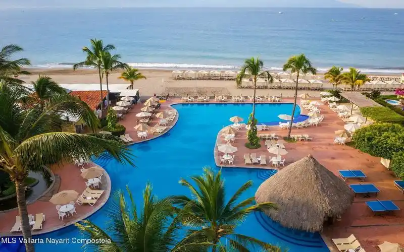 Velas Alberca y playa