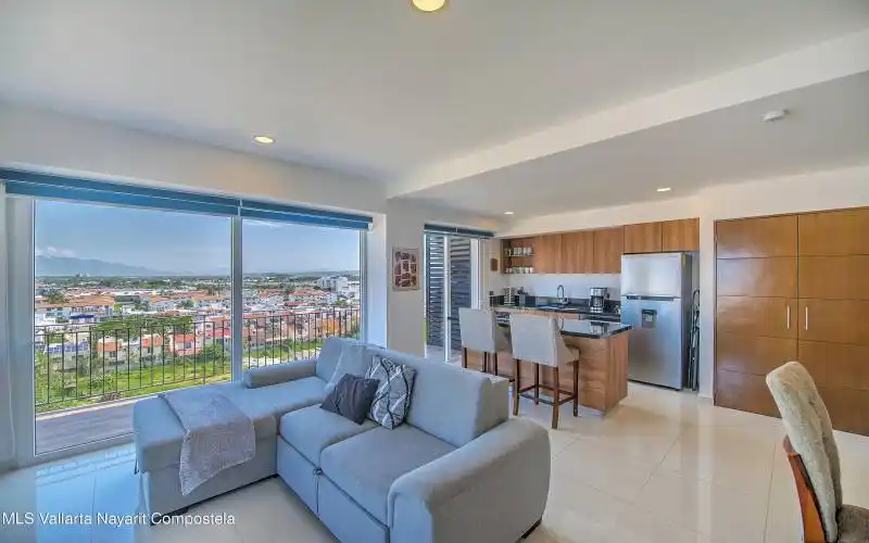 SOHO SKIES 703 LOW-11