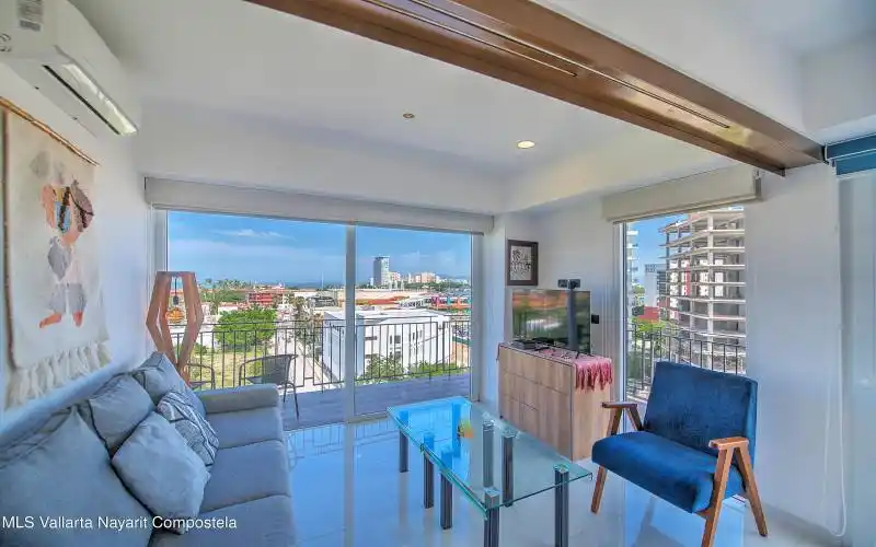 SOHO SKIES 703 LOW-15