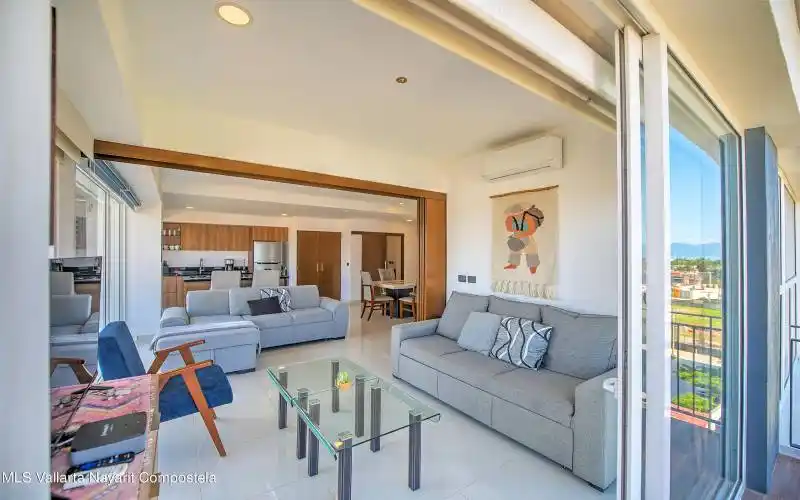 SOHO SKIES 703 LOW-16