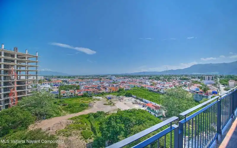 SOHO SKIES 703 LOW-19