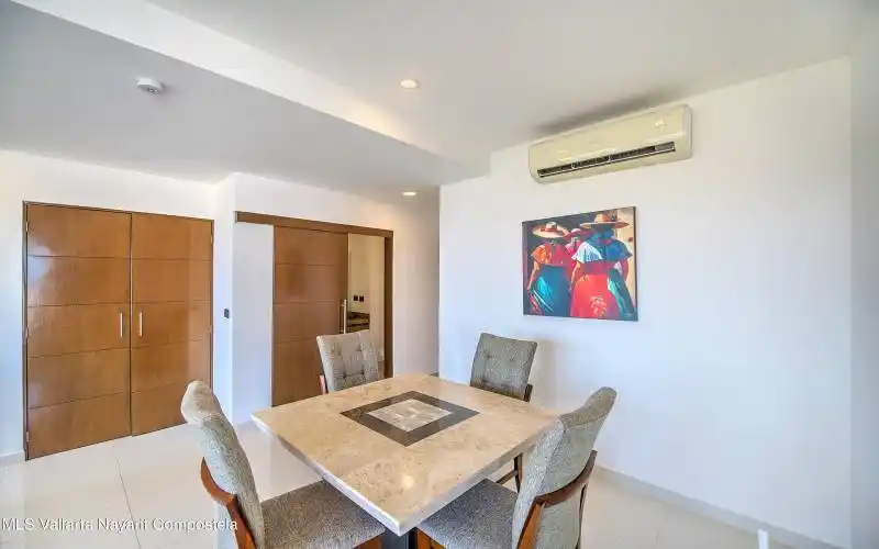 SOHO SKIES 703 LOW-3