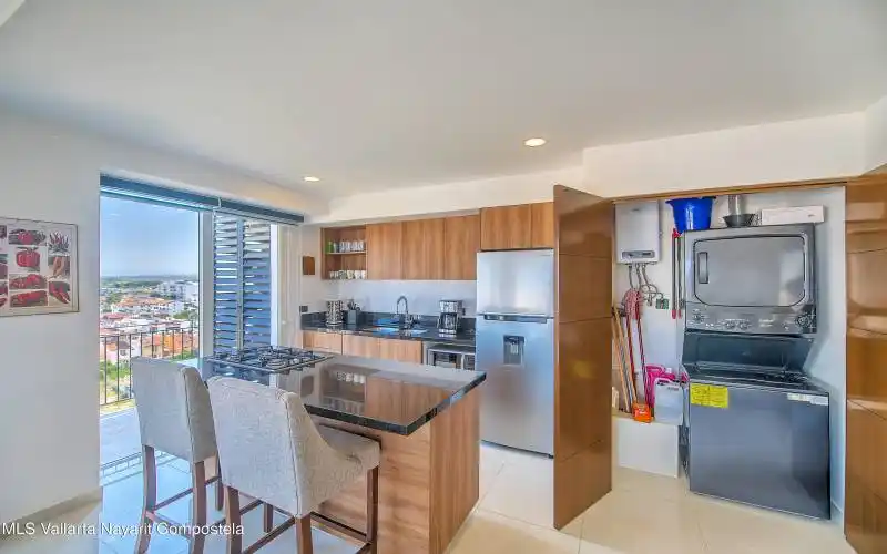 SOHO SKIES 703 LOW-5