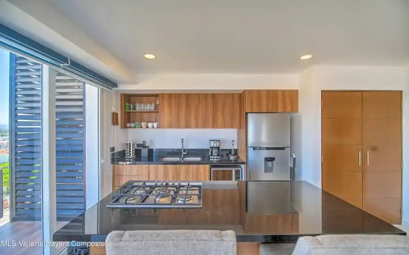 SOHO SKIES 703 LOW-6