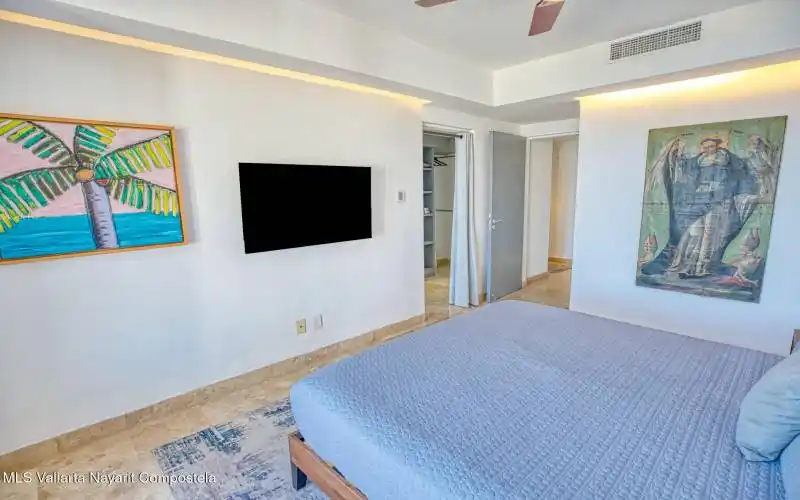 2 guest bedroom