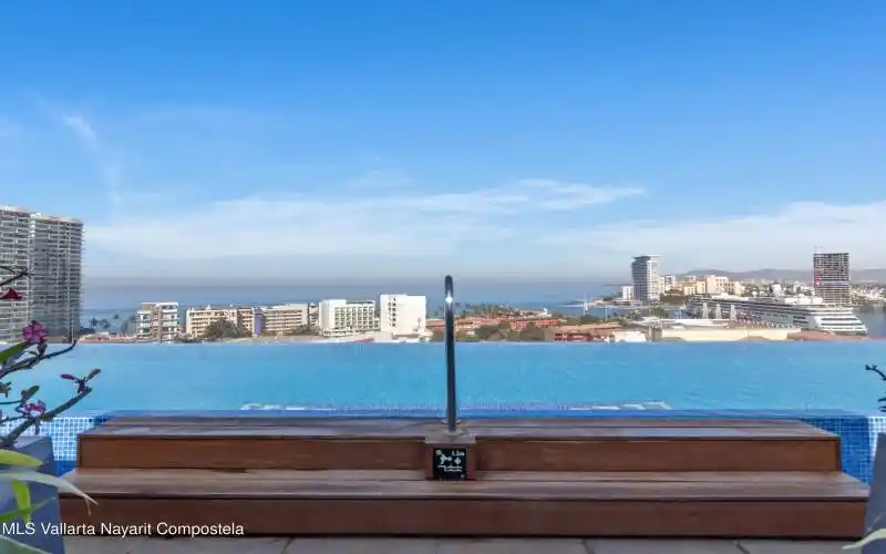 Lounge and Co-Working Area.