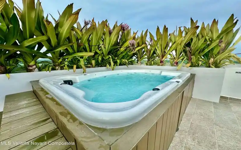 hot tub on roof