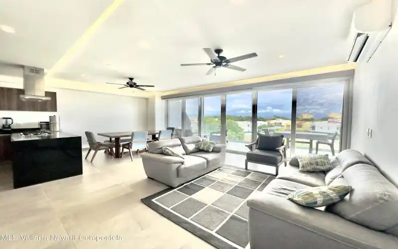 living area 3