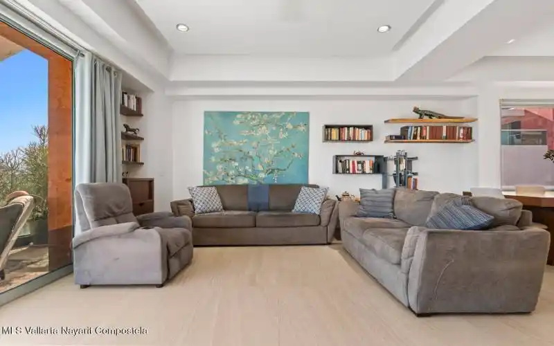 WhatsApp Image 2025-09-28 at 9.22.18 AM