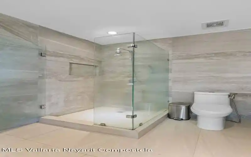 WhatsApp Image 2025-09-28 at 9.22.18 AM