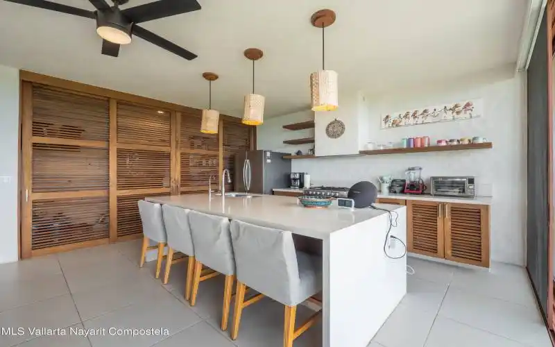 Kitchen bar (1)