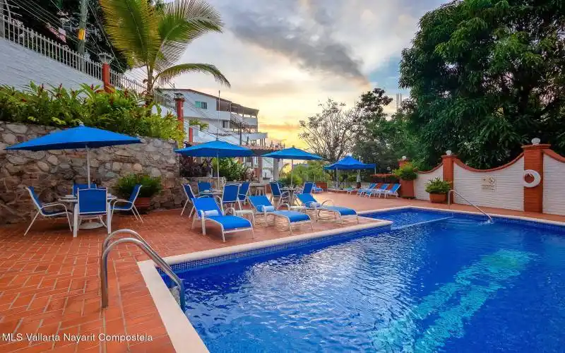 Pool 1