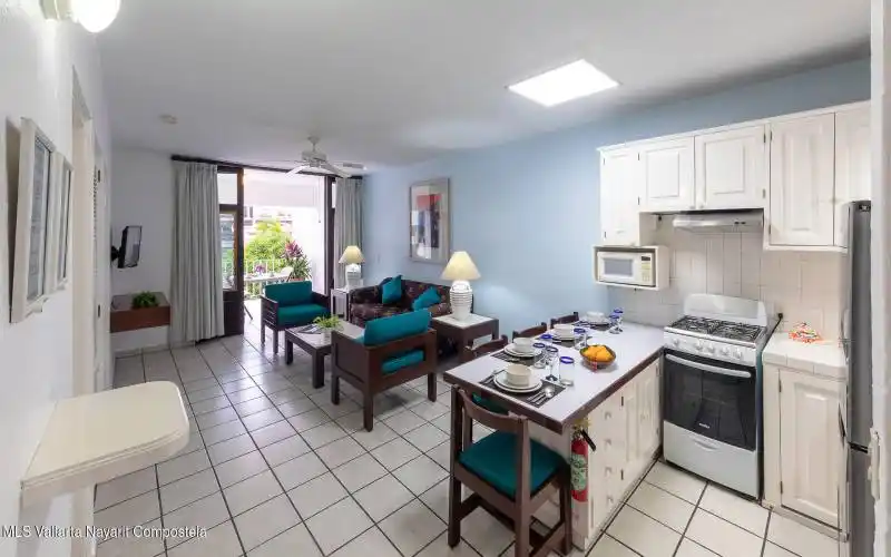 Kitchen:Dining Room