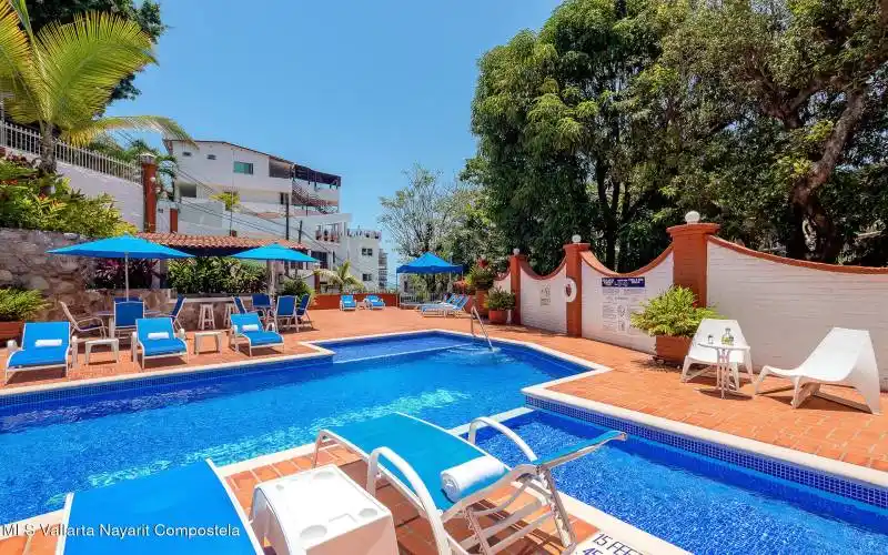 Pool 4