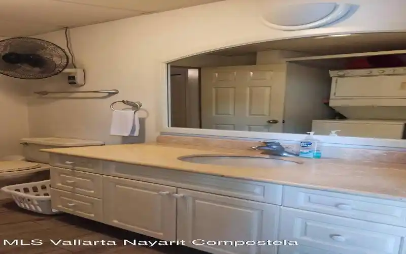 Bano 1