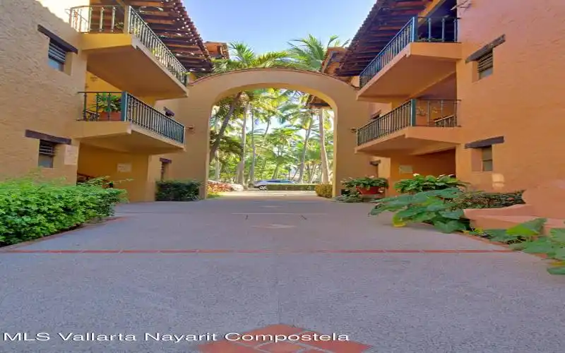 Entrada Arco B