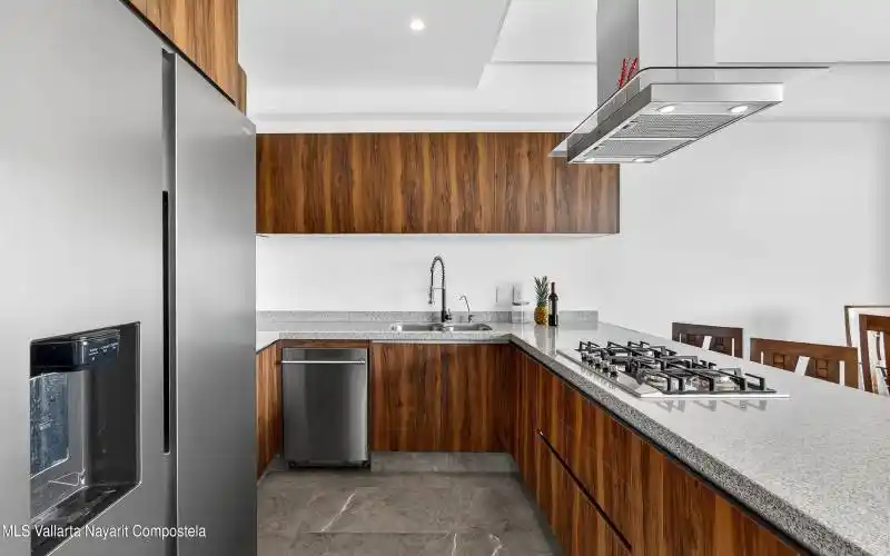 16.KITCHEN 2