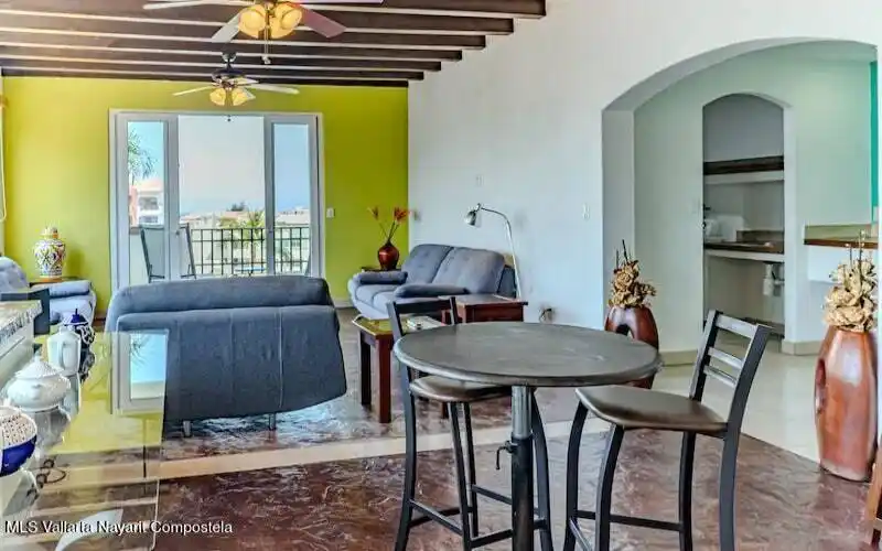 Loft 1 upper living-min