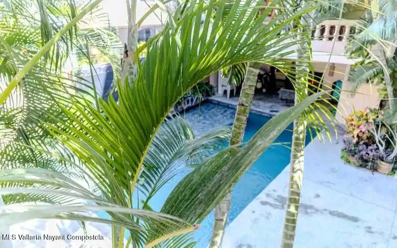 Pool view upper-min