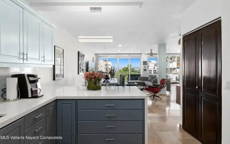 Kitchen - Cocina