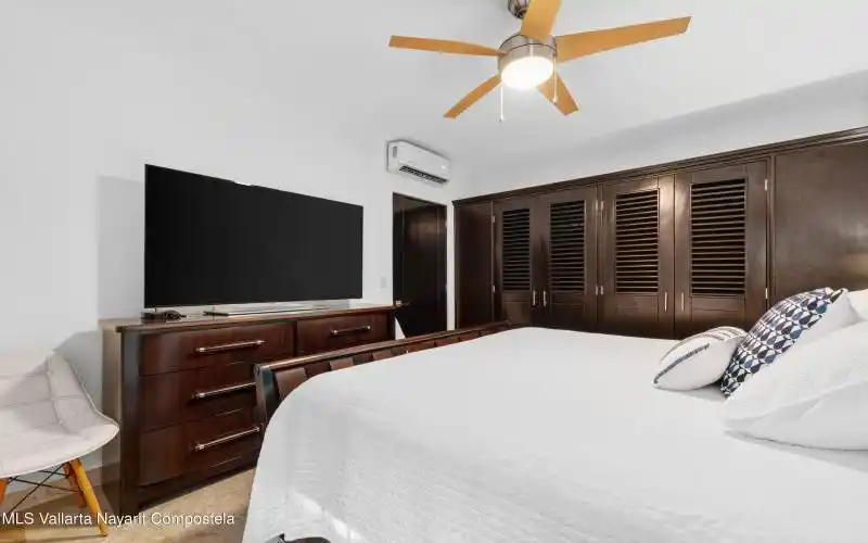 Second Bedroom - Segunda recamara
