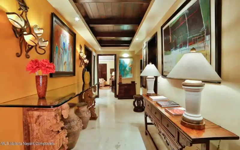 10 Entryway from front door to 2nd bedro
