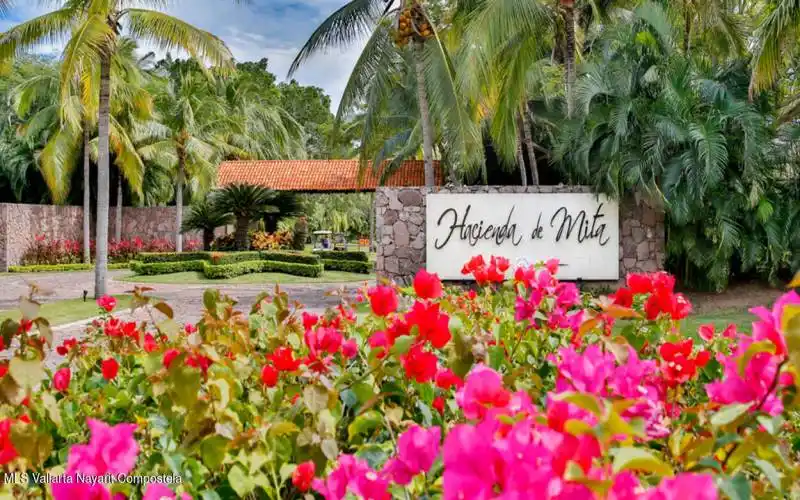 35 HDM Entrance