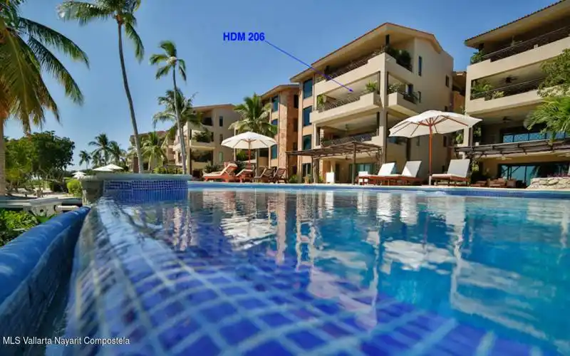 32 POOL Showing HDM206