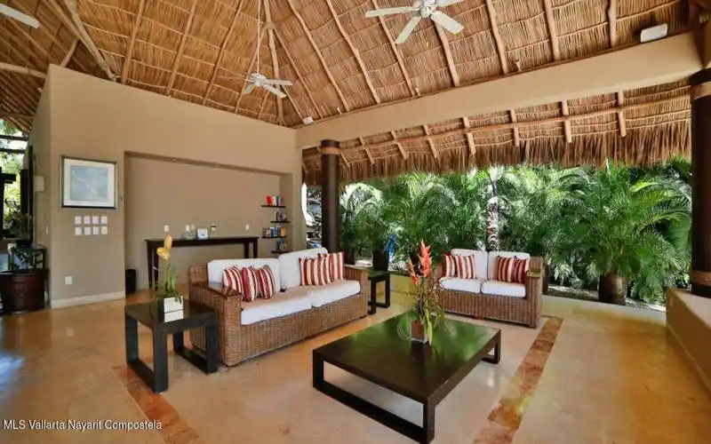 37 HDM Beachclub Lounge Area BEST