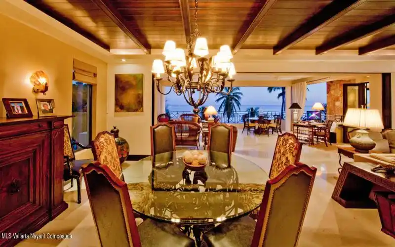 3 Dining Area view So to Patio