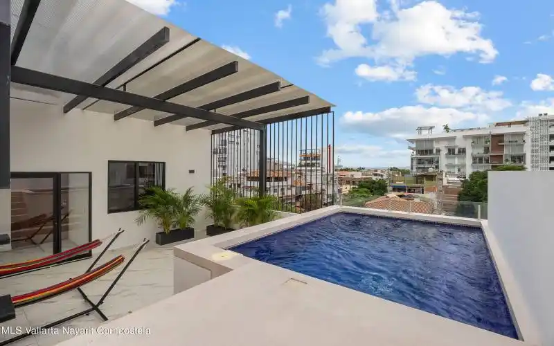 Pool - Common Areas - 00008