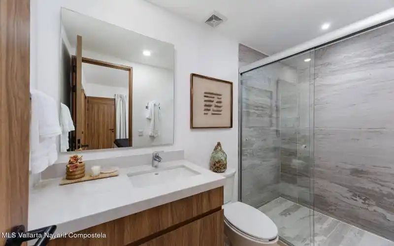 a355ff38-c651-4b8a-b612-a761228ad4bf