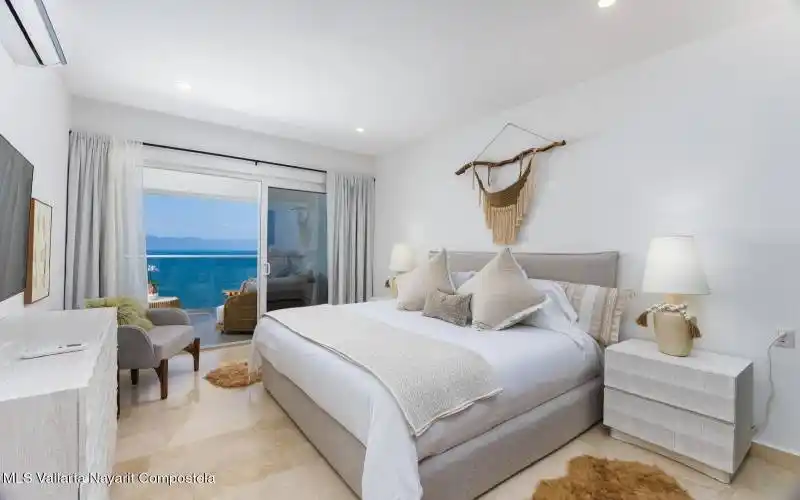 805dd839-b866-499c-b21d-3c4e9d8ebaf9