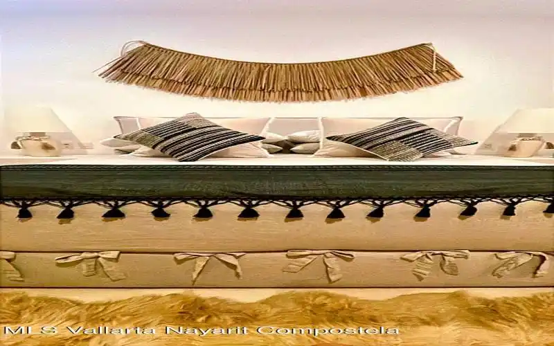 c9370d07-56e8-495f-a372-b6f9579f6738