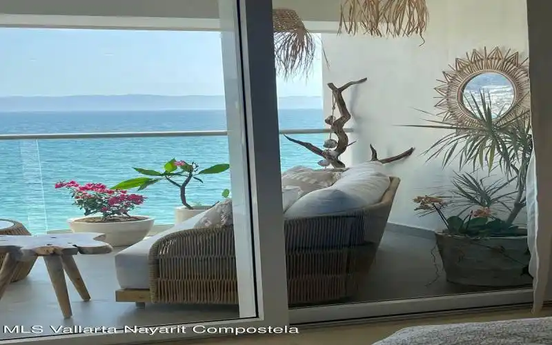 c0e6d166-3eef-4ecf-9988-19a8715a4a1f