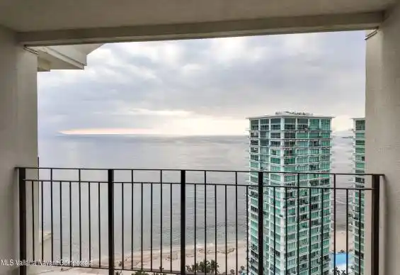 Grand Venetian 2501-1