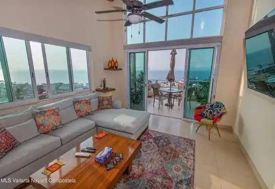 Living room Los Altos C7