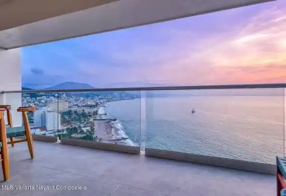 171 Febronio Uribe, Puerto Vallarta, JALISCO, 3 Bedrooms Bedrooms, 0 ,4 BathroomsBathrooms,Condo,For Sale,Febronio Uribe,0,41642